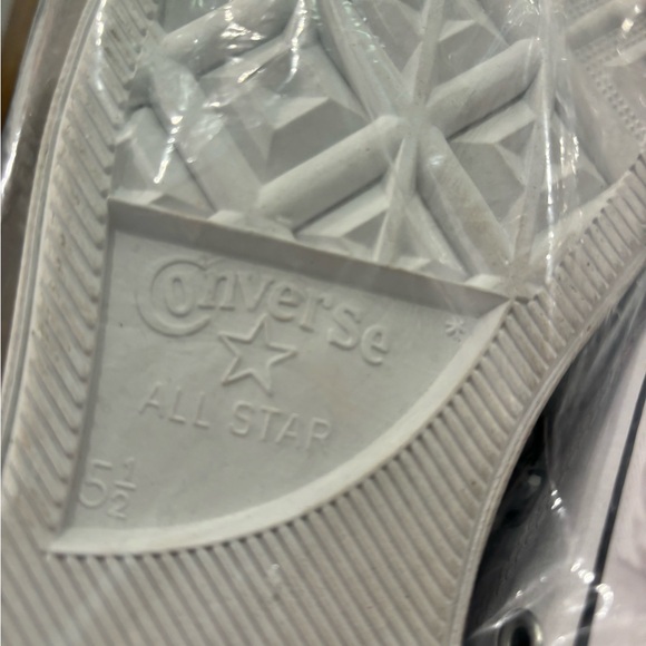 Converse New Women size 7.5 men’s size 5.5 new without box. - Picture 7 of 7